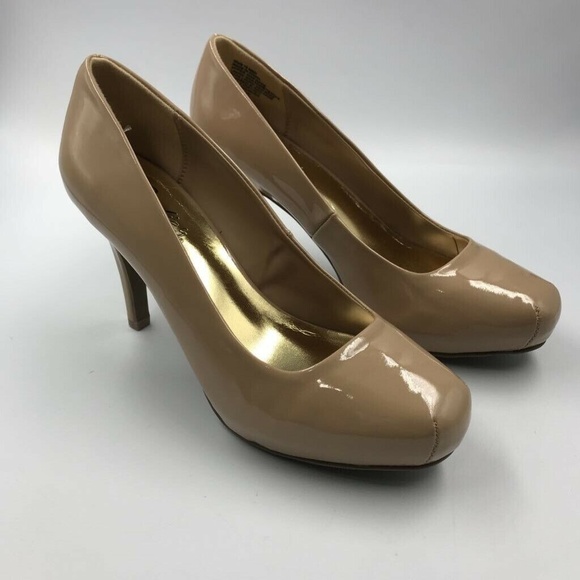 Candies Classic Pumps Beige Slim Heels Round Toe - Picture 2 of 8
